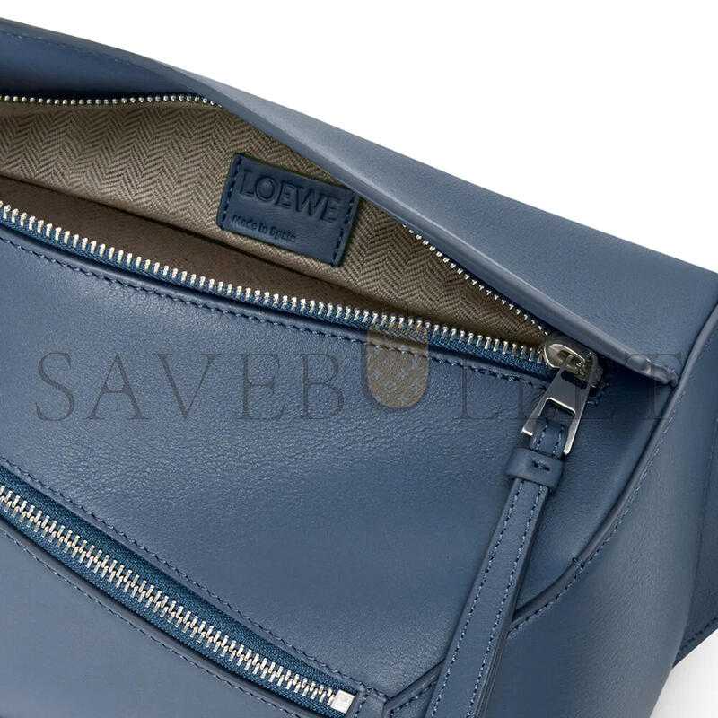 LOEWE SMALL PUZZLE EDGE BUMBAG IN CLASSIC CALFSKIN B510SEBX02 (24*16*10.5cm) LOEWE SMALL PUZZLE EDGE BUMBAG IN CLASSIC CALFSKIN B510SEBX02 (24*16*10.5cm)